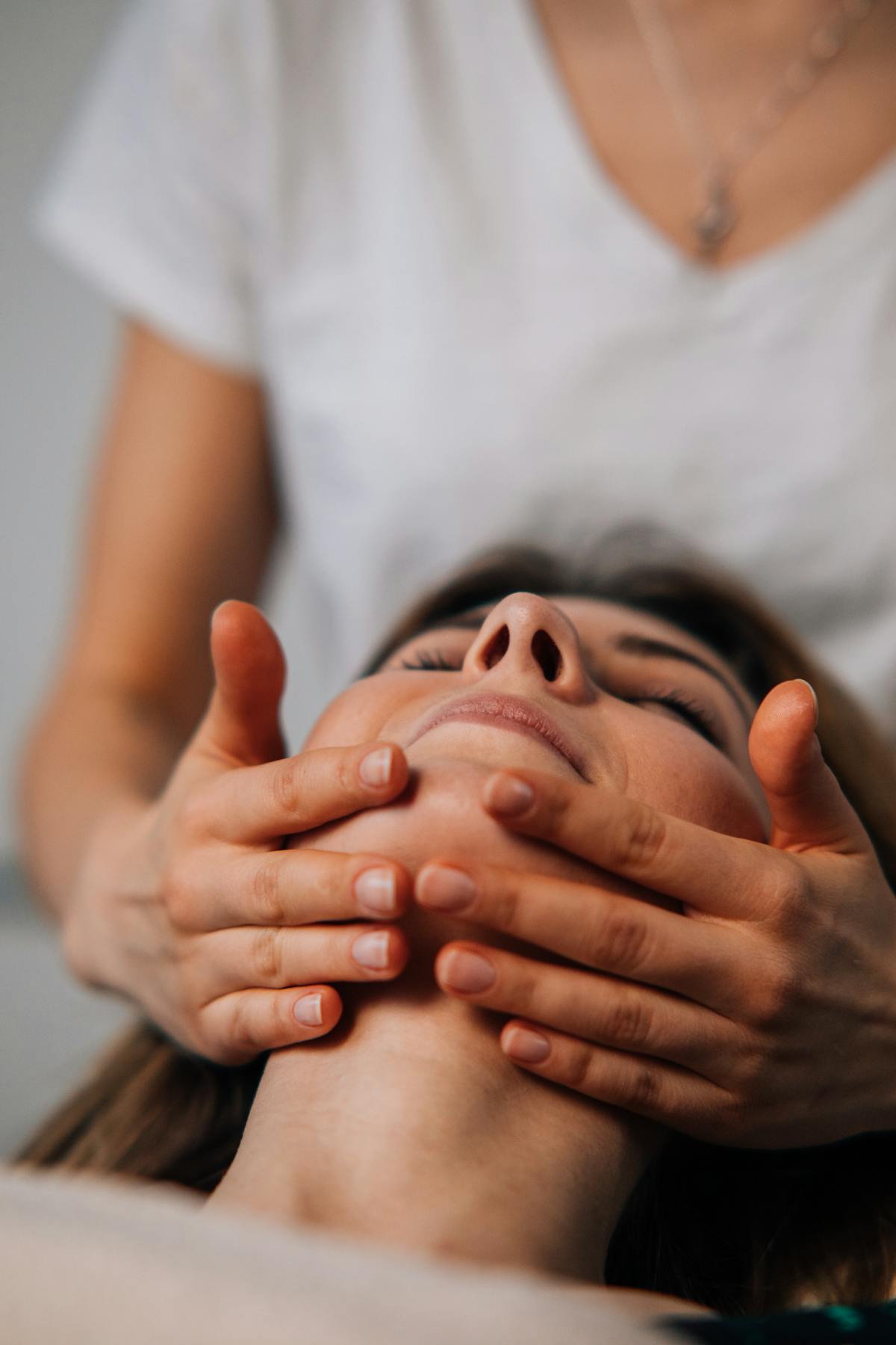 LUMIRÉ — Massage facial lifting drainage